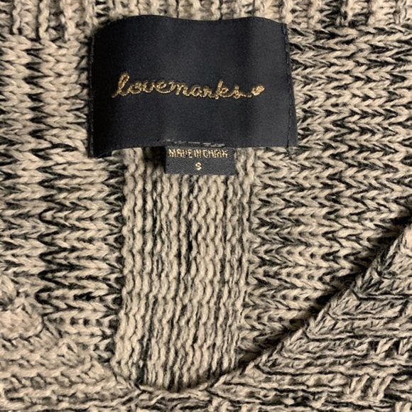 Medium Gray Cream Knit Sweater - Picture 2 of 3